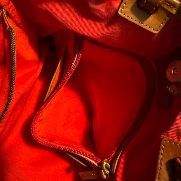 Dooney & Bourke Black Patent Leather Tote & Smooth Leather Wallet Set. GUC. - Picture 7 of 11